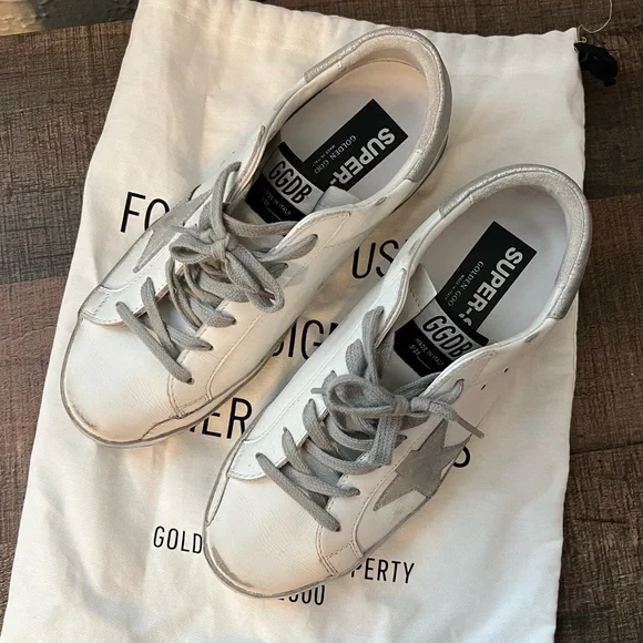 Golden Goose super-star sneakers in white & silver - Picture 2 of 7